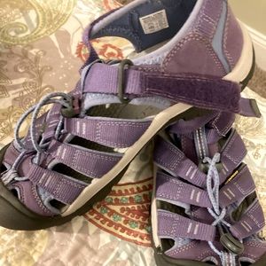 🔥BARGAIN 🔥 Keen hiking walking/water sandals, NWOT